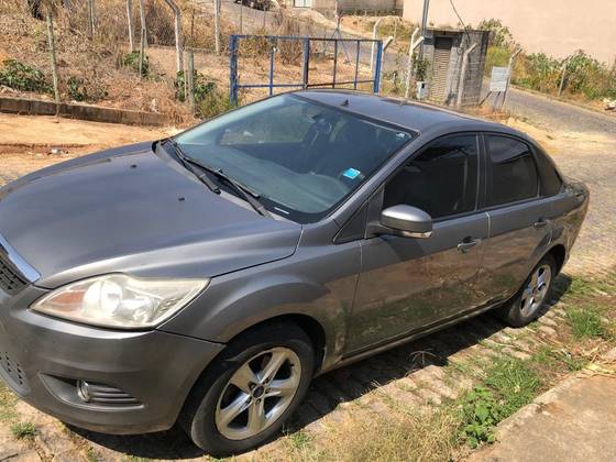 FORD FOCUS 2.0 GLX 16V GASOLINA 4P AUTOMÁTICO